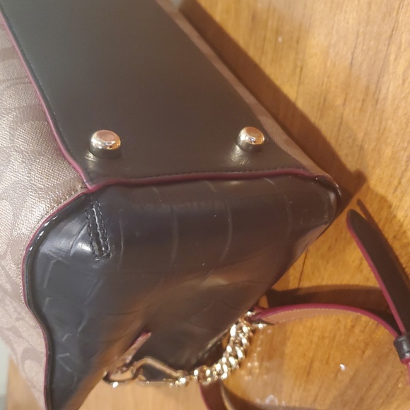 Like NEW Coach Exotic Signature Margot Bag - Picture 7 of 16